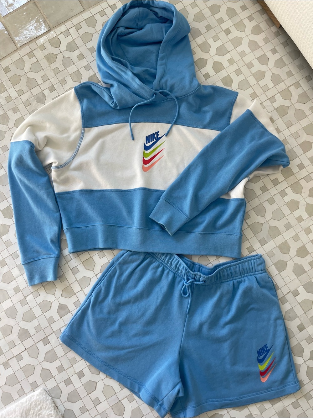 Nike Blue & White Hooded Sweatshirt and Shorts Set